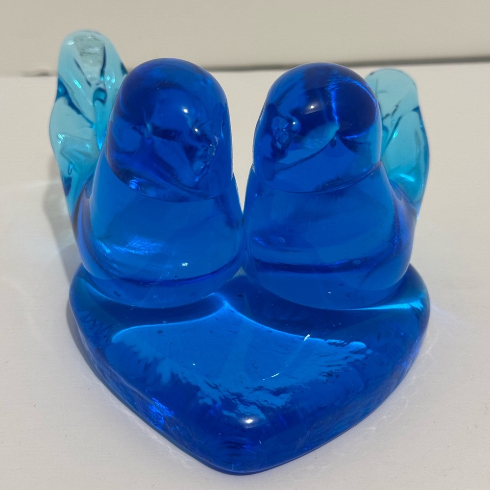 Double Bluebird Of Happiness on Heart Base Leo Ward Art glass Figurine 1992